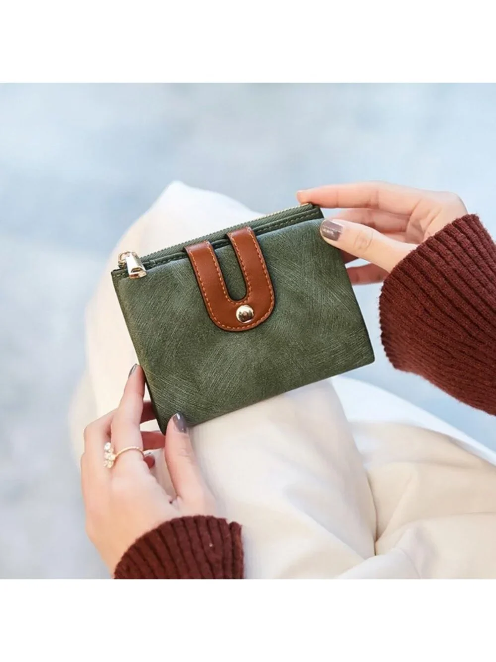 RFID Small Bifold Leather Wallet for Women - Mini Zipper Coin Purse & ID Pocket